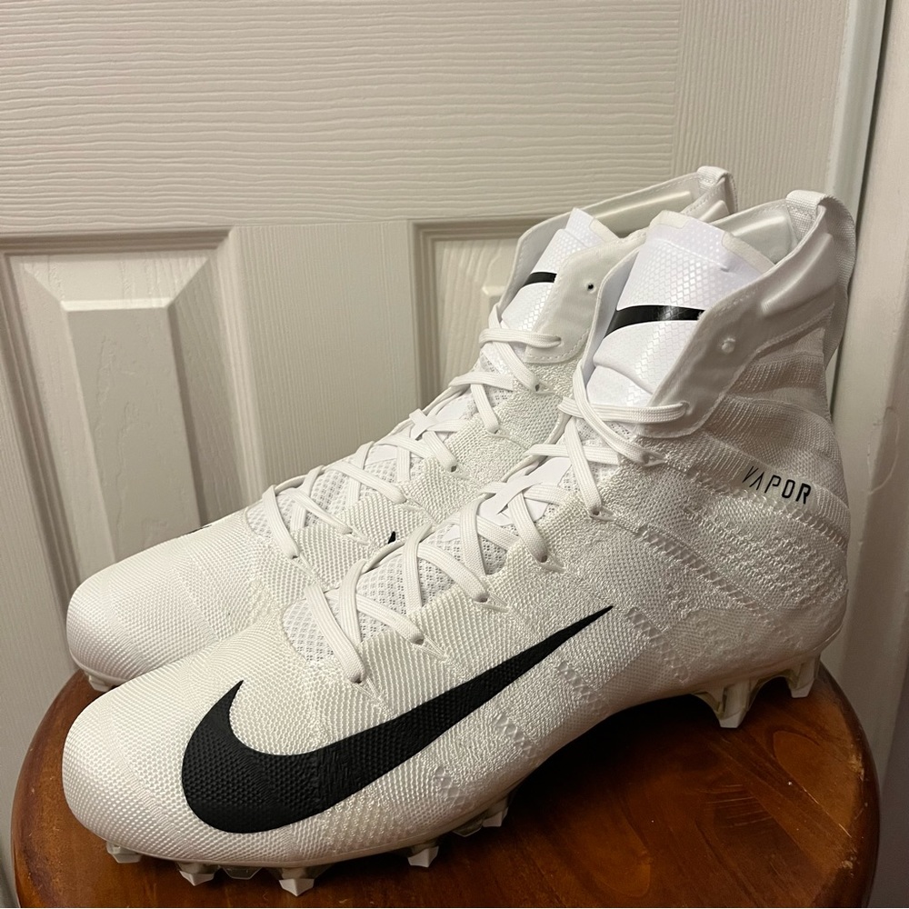 Nike Vapor Untouchable 3 Elite Flyknit Football Cleats Men’s Size 13 AO3006-100